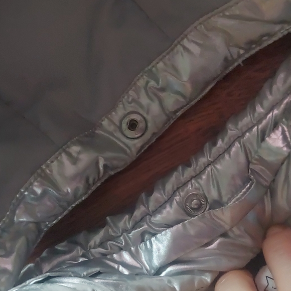 H&M vest - Picture 5 of 7